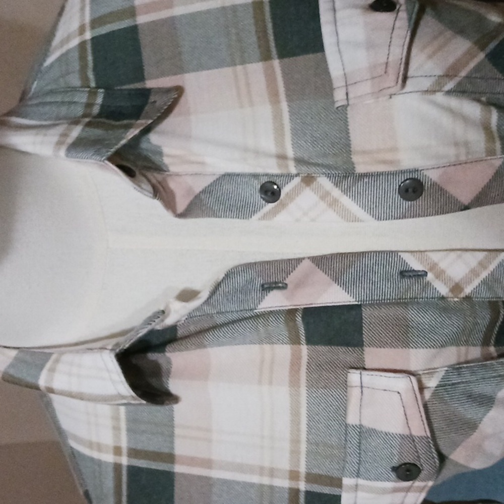 URBAN GIRL- Plaid Button-Up Flannel